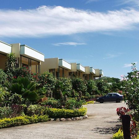 Grand West Villas Nadi Ngoại thất bức ảnh